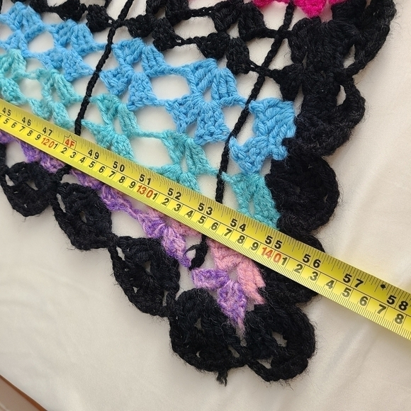 Vintage Handmade Crochet Afghan - Picture 10 of 12